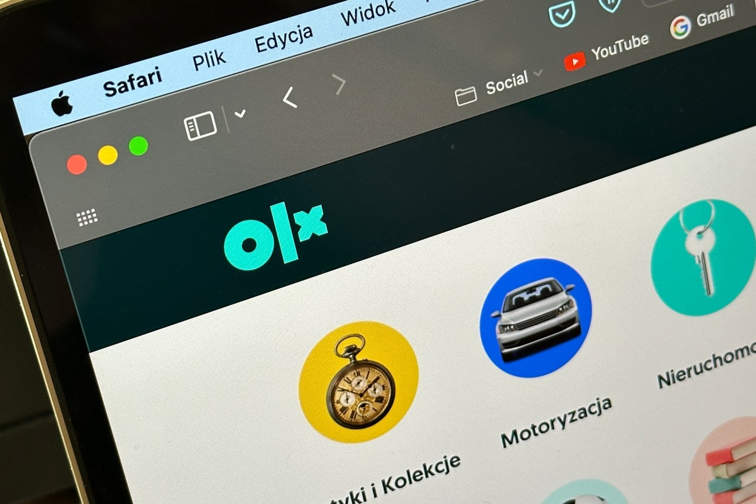 Fighting anti-bot systems: async real estate OLX parser thumbnail